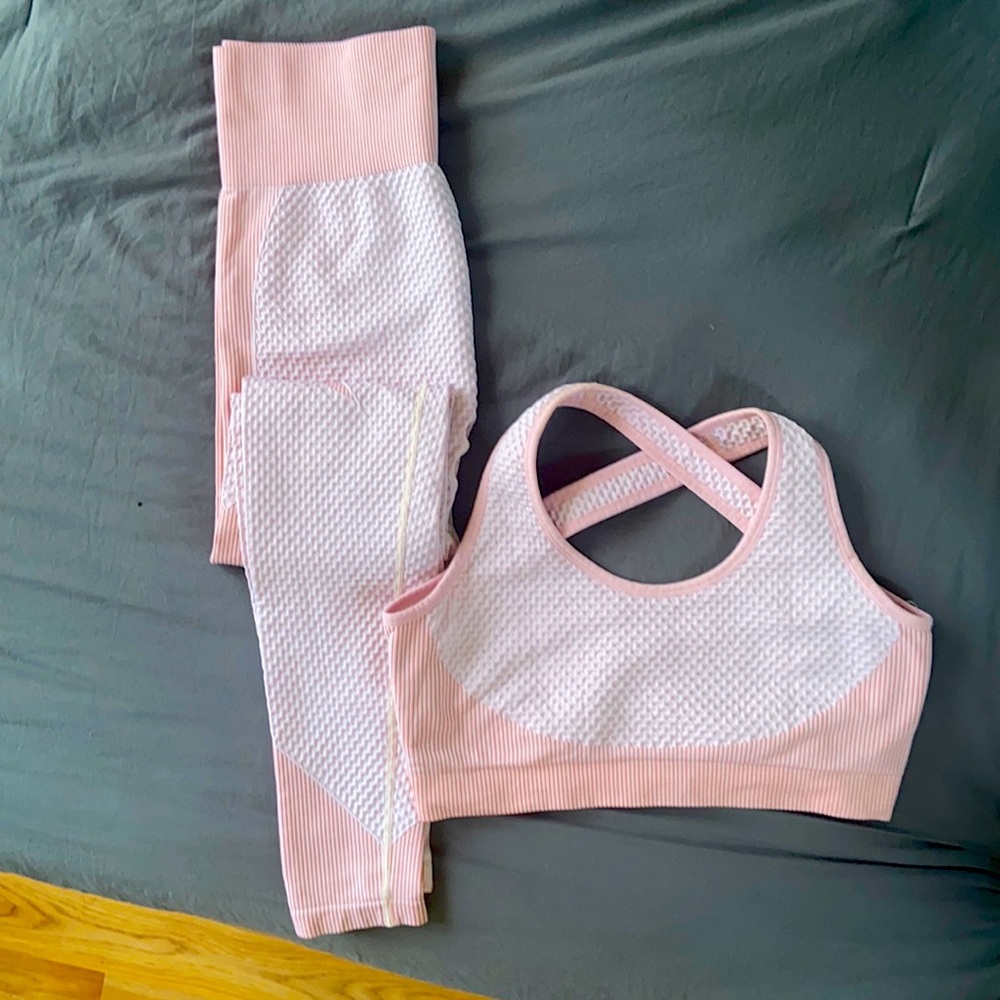 I’m selling a super Aston pink fishnet gym set clothes